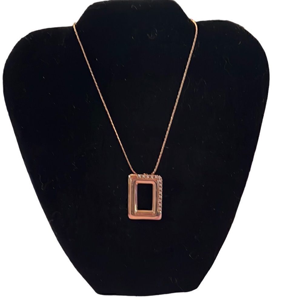 NWOT Vintage Park lane square gold tone crystal like accents long chain necklace